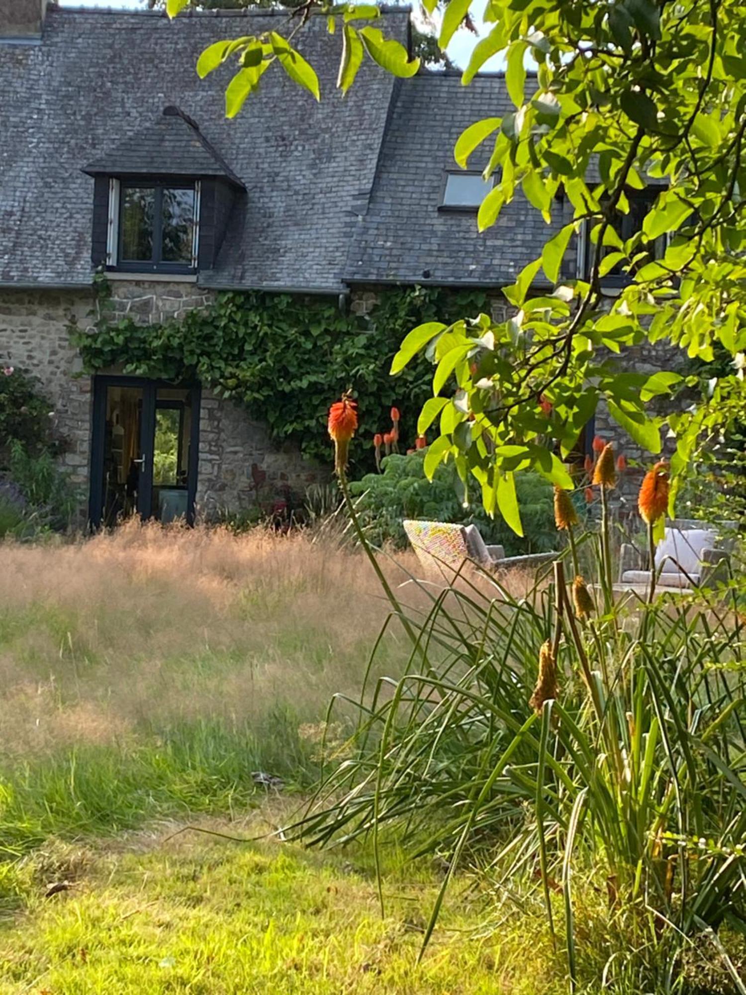 L'Hotie De Broceliande, Au Coeur Des Sites Naturels Et Legendaires Пампон Екстериор снимка